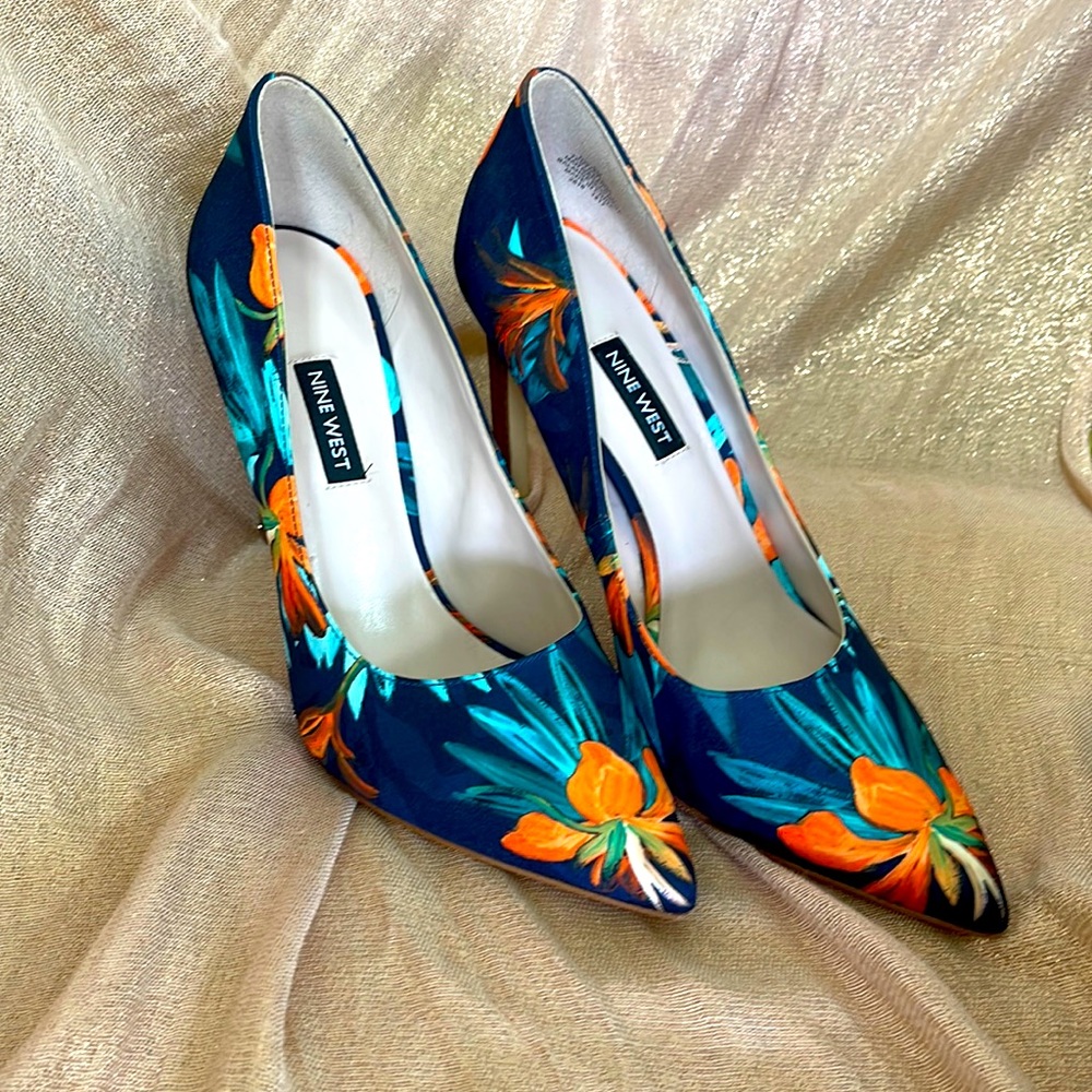 Stunningly Gorgeous Tropical Nine West Heels!!!